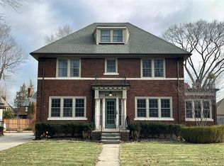 1350 Berkshire Rd, Grosse Pointe, MI 48230