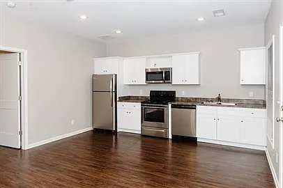 1632 Miller St #C — Photo 6