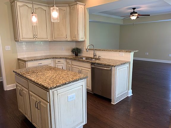 5th image of 7305 Wood Creek Ct SE