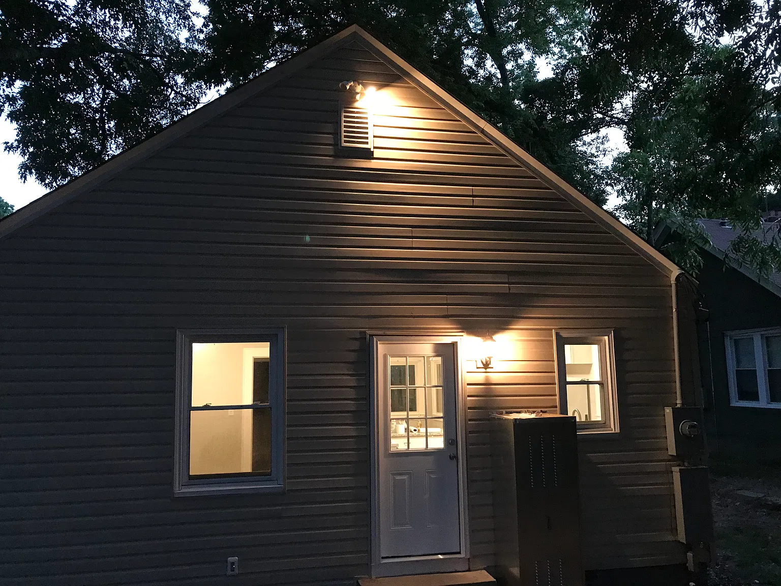 2 bed, 800 sqft, $1,400 — Photo 3