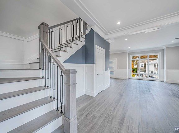 2nd image of 378 Wilson Ave