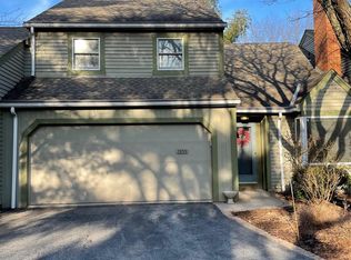 1959 Meadow Ln, Wyomissing, PA 19610