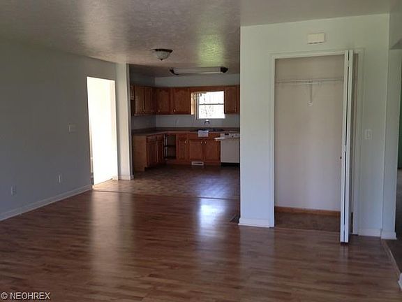 5th image of 2062 S Plaza Dr