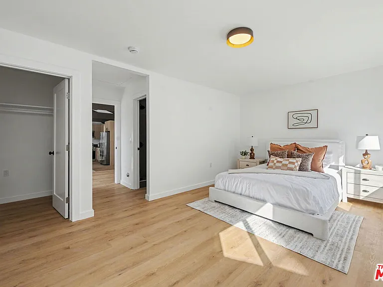 2831 Overland Ave — Photo 44
