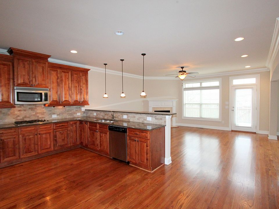 2nd image of 6780 Sentara Pl