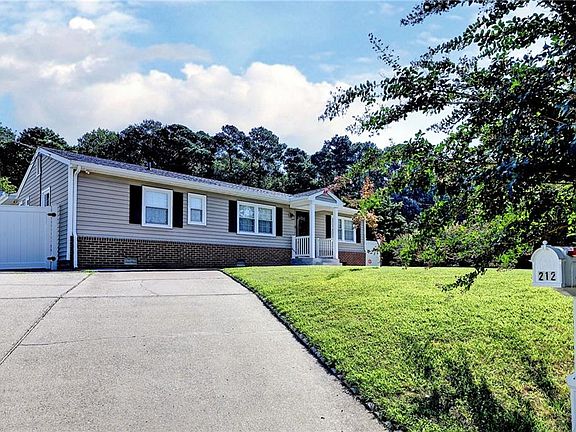 4th image of 212 Picard Dr