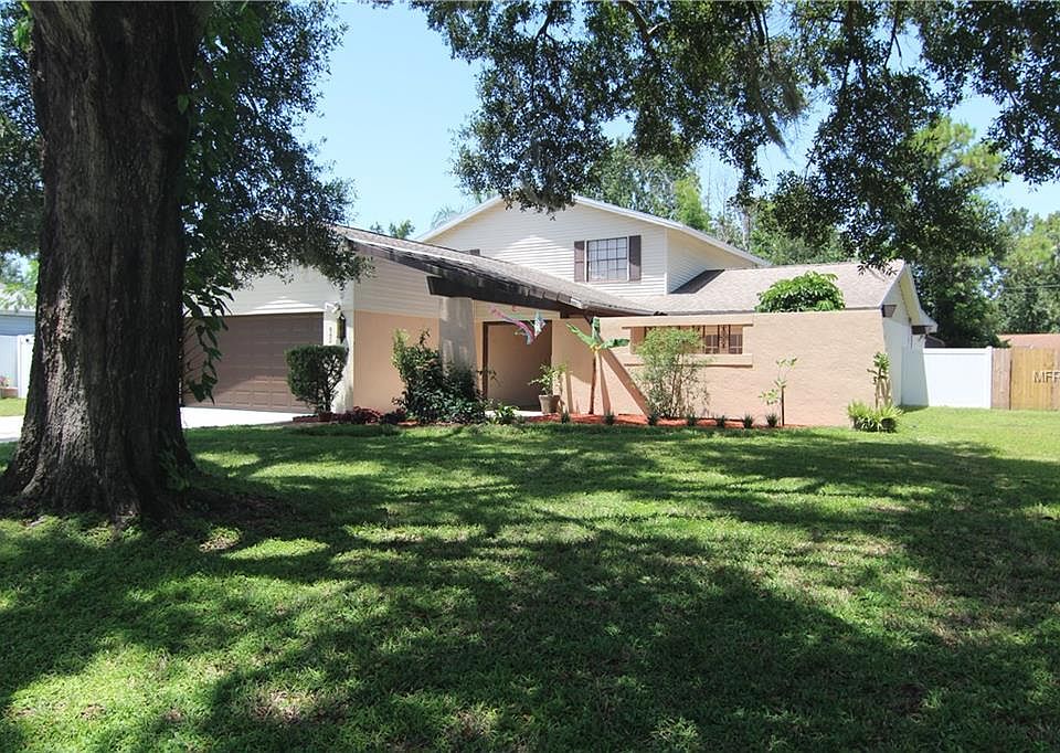 1st image of 15704 Gardenside Ln