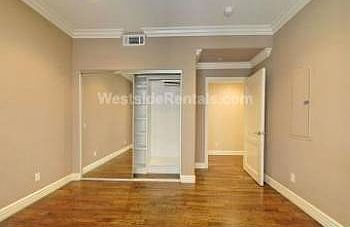 4th image of 1741 S Bentley Ave APT 4