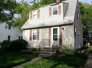 86 Ruggles St, Quincy, MA 02169