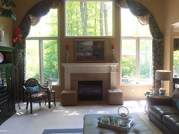 3rd image of 48253 Red Oak Dr