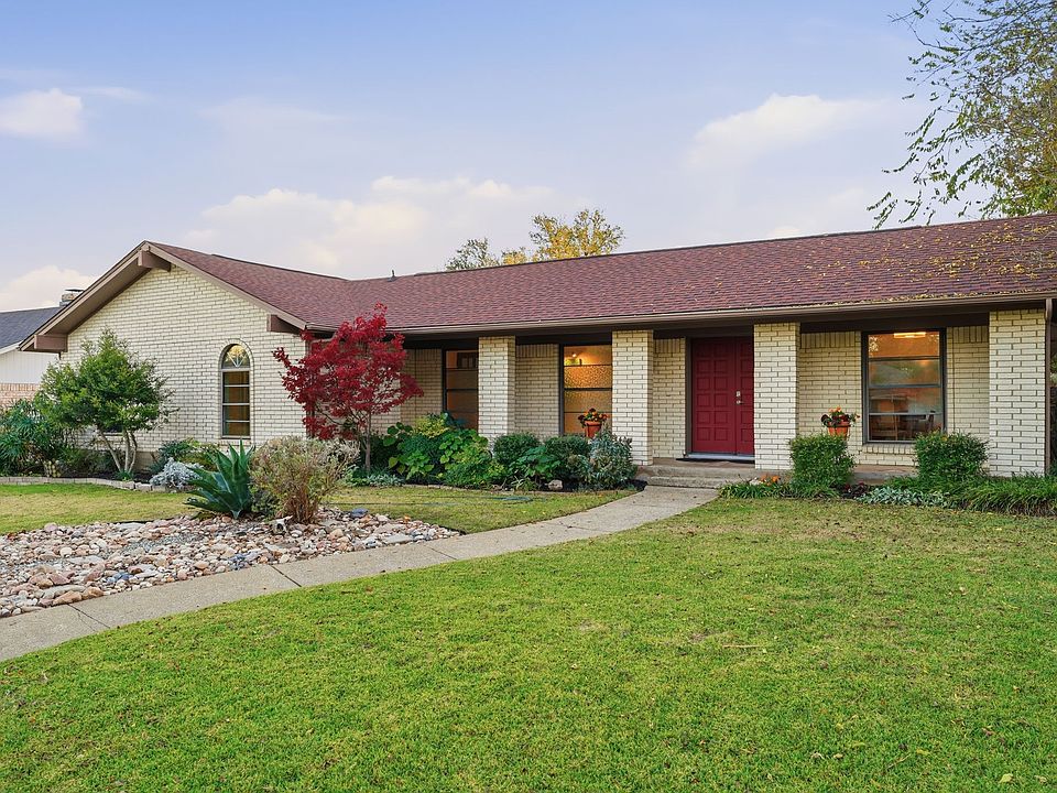 1st image of 2712 S Cypress Cir