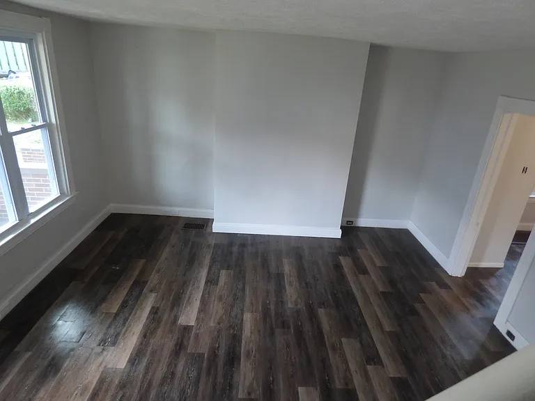 406 Grove St — Photo 24