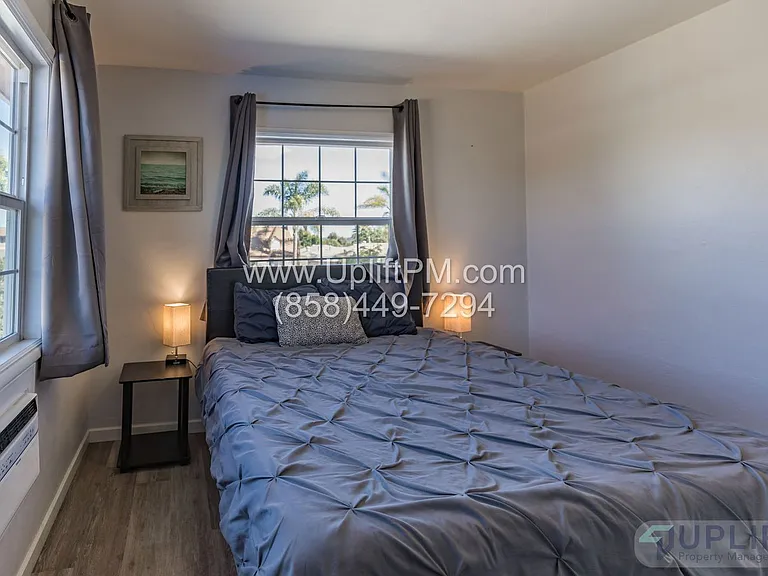 4831 Castle Ave — Photo 20