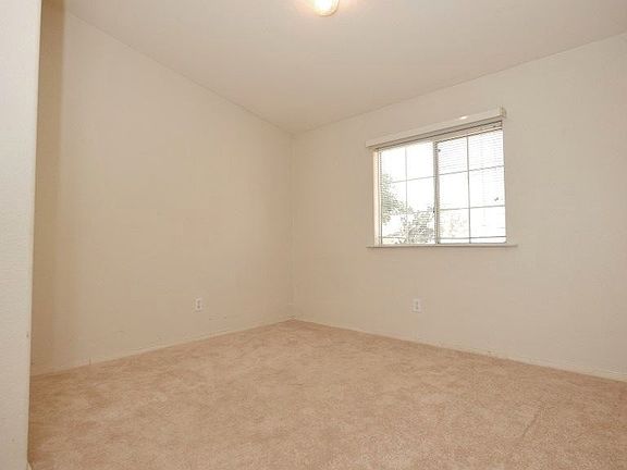 5th image of 4254 Lakeview Dr