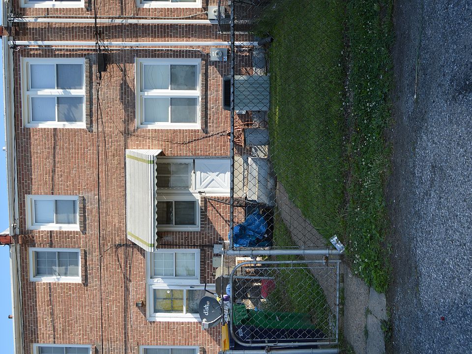 2nd image of 1026 S Grant Ave