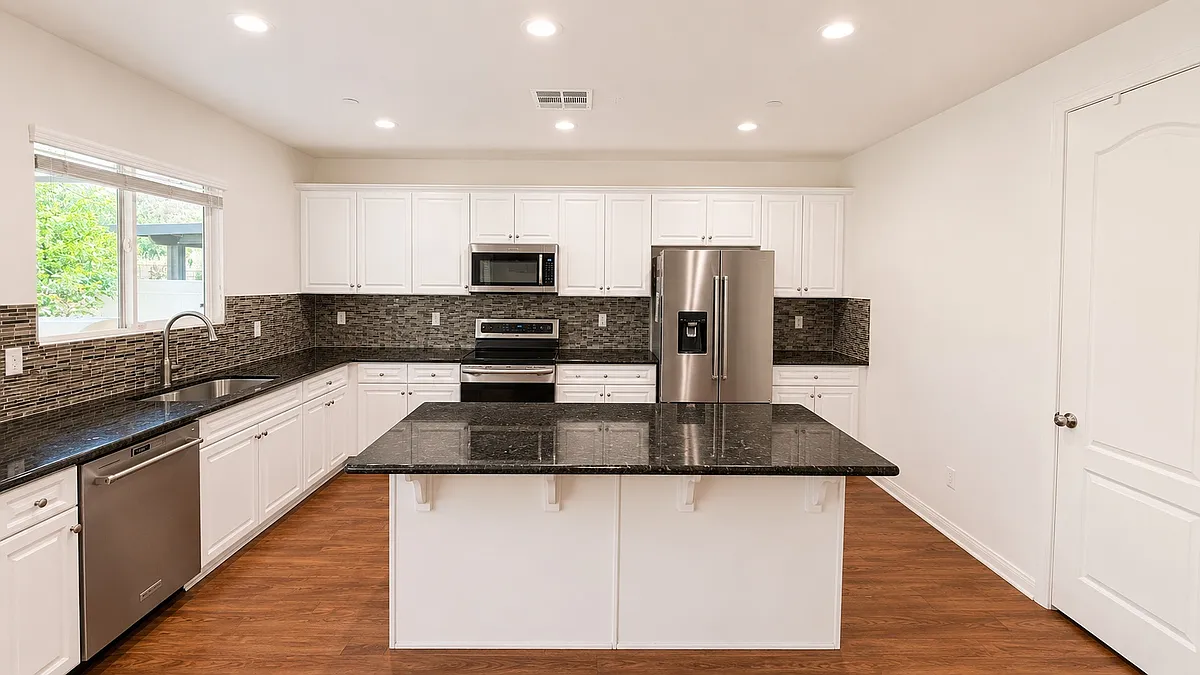 Building Photo - 31874 Cloverhill Way