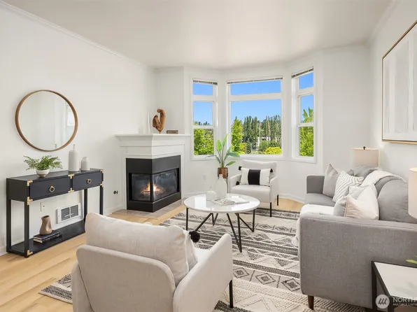 122 S State Street #207 E, Kirkland, WA 98033