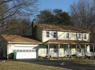 8555 Ridge Ct, Waldorf, MD 20603