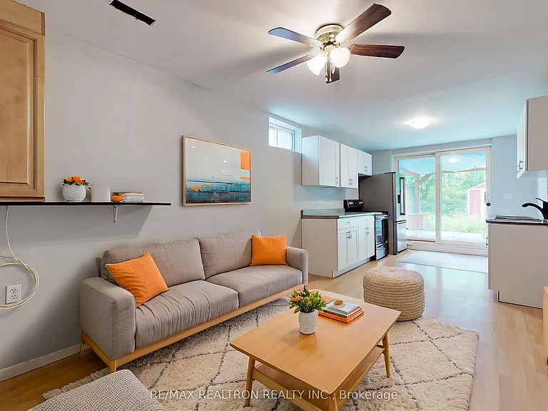 1250 Dartmoor St #LOWER — Photo 3