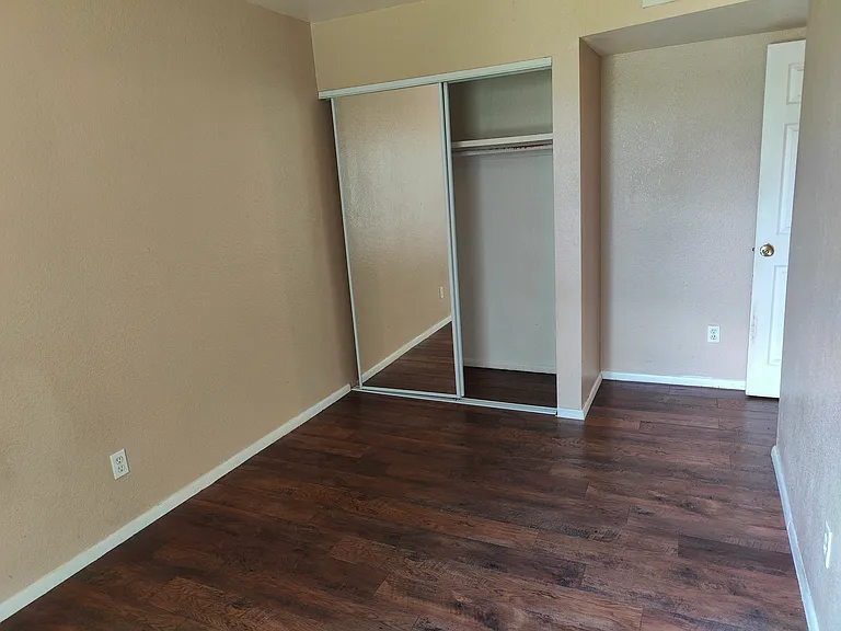 1028 E Bendix Dr — Photo 17
