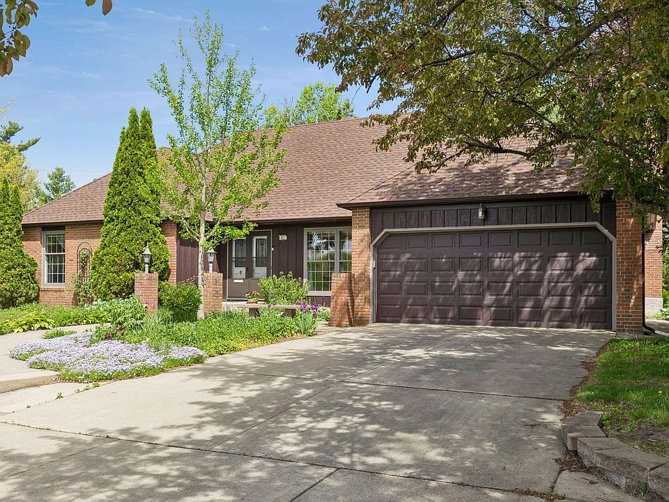 1st image of 807 5th St E