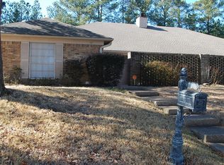 109 N Club Dr, Longview, TX 75602