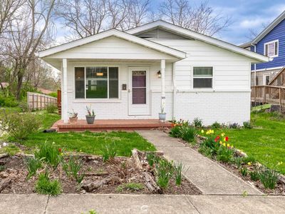 915 W 9th St, Bloomington, IN, 47404