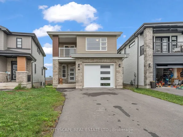 3 Erie Ct, Loyalist, ON K7N 0E3
