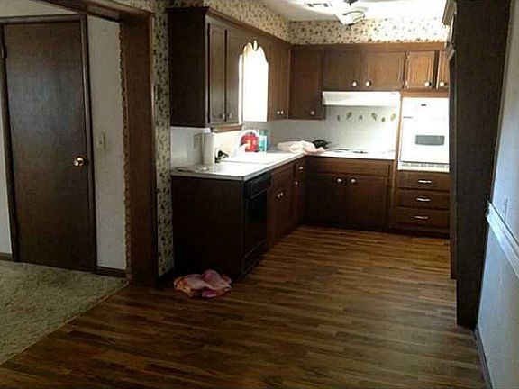 3rd image of 4416 SE 42nd Ter