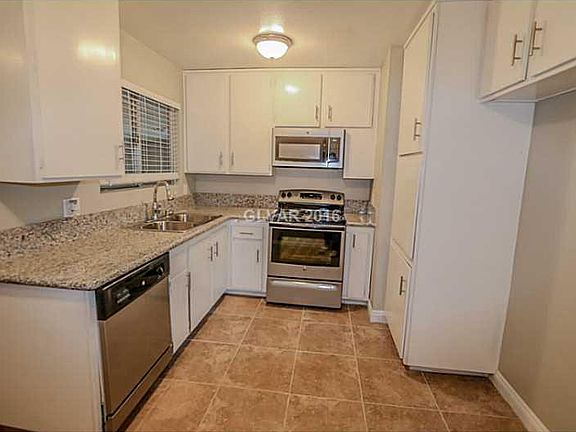 5th image of 3814 Commanche Ave