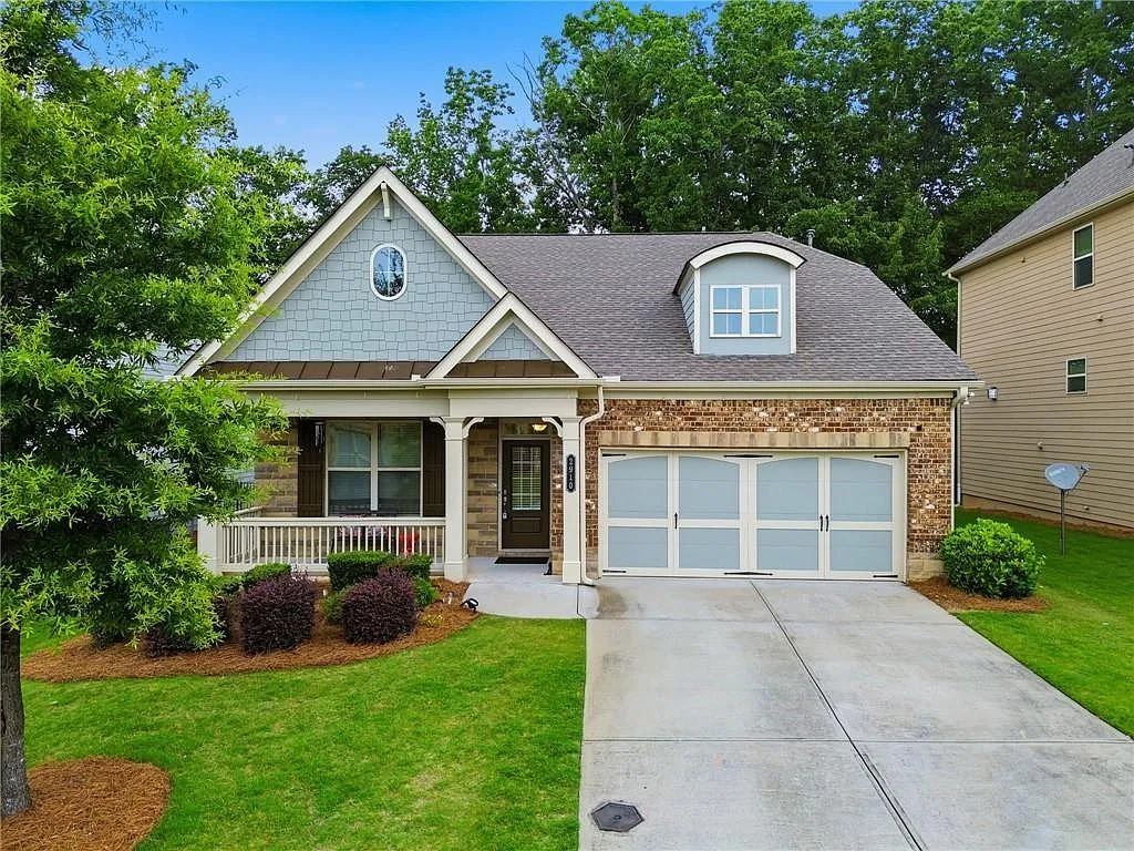 4 bed, 3.0 bath, 2651 sqft, $2,950 — Photo 1