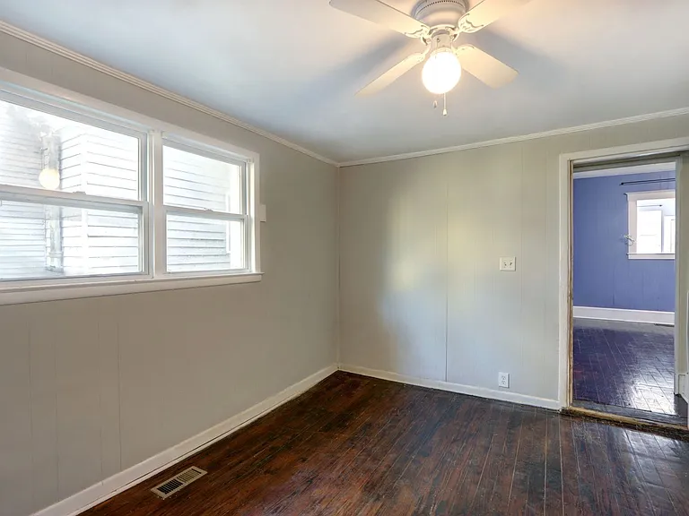 730 E Anderson St — Photo 29