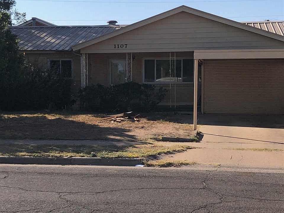 1st image of 1107 E Walker Dr