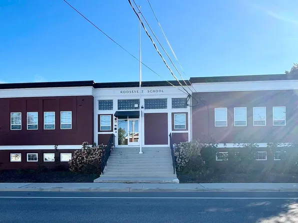 53 River St APT 3, Sanford, ME 04073