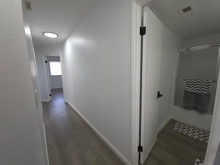 1642 Gardenia Ct #D — Photo 21