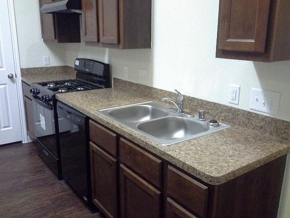 4th image of 5552 Plantation Forest Dr