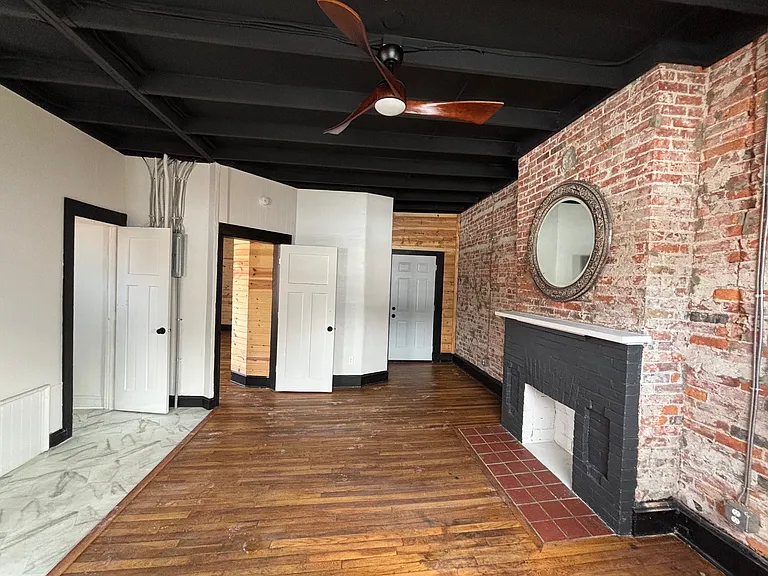 127 1/2 S Main St #1 — Photo 2