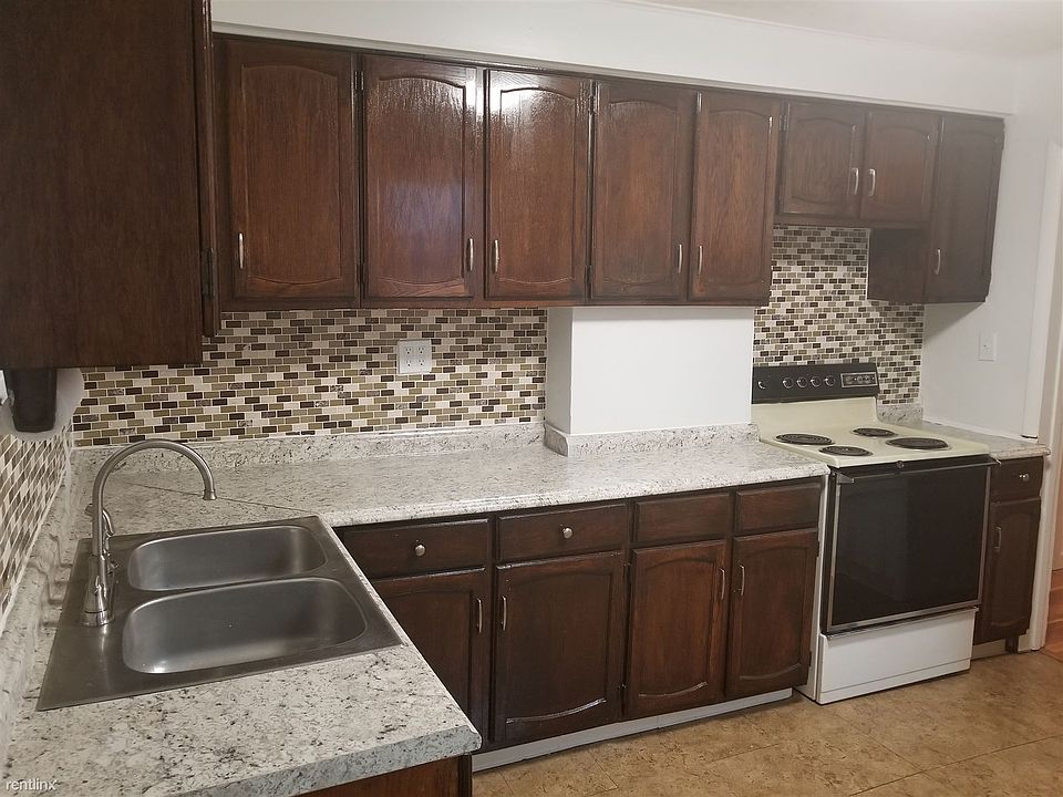 1400 Wolfe FL 2 Kitchen 2