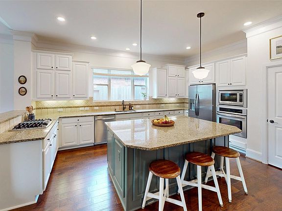 5th image of 8134 Caroline Ridge Dr