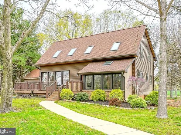 64 Vestry Rd, Swedesboro, NJ 08085