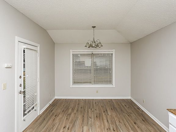 5th image of 221 Freedom Ln