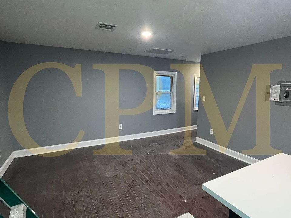 2nd image of 144 N Main St #3R