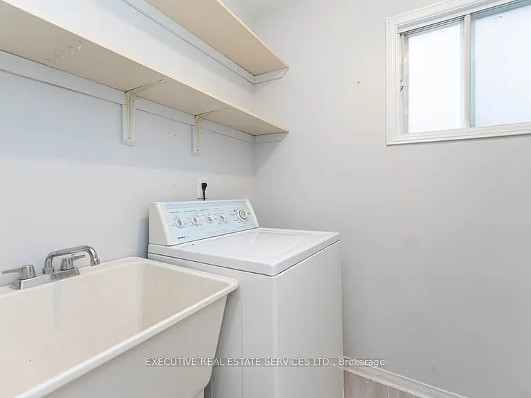 11 Upland Dr #UPPER — Photo 8