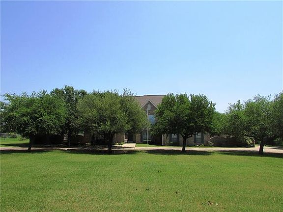 4th image of 240 County Road 260