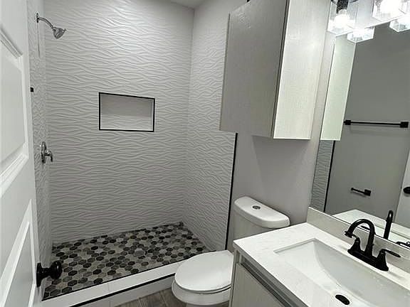 4th image of 1012 Kohala Ave #1