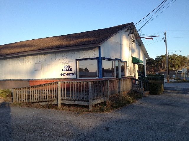 2nd image of 200A Roosevelt Blvd