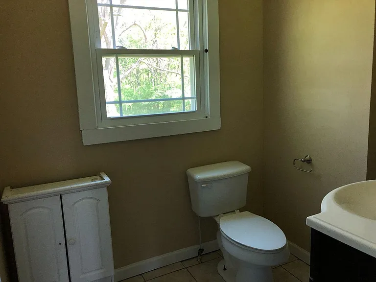 599 Gordon St — Photo 15