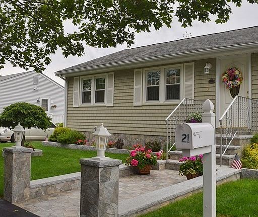 5th image of 21 Sheffield Dr