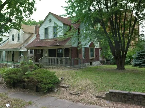 3221 Roberts St, Kansas City, MO 64124