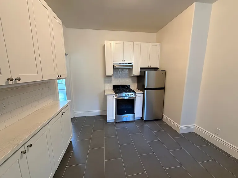 236-258 Hugo St #175R — Photo 7
